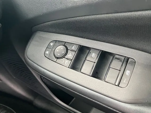 ノート　４ＷＤ（ニッサン）の車両写真