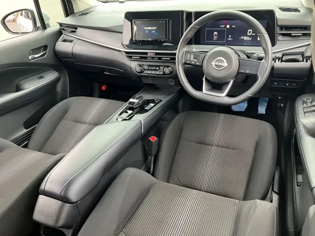 ノート　４ＷＤ（ニッサン）の車両写真