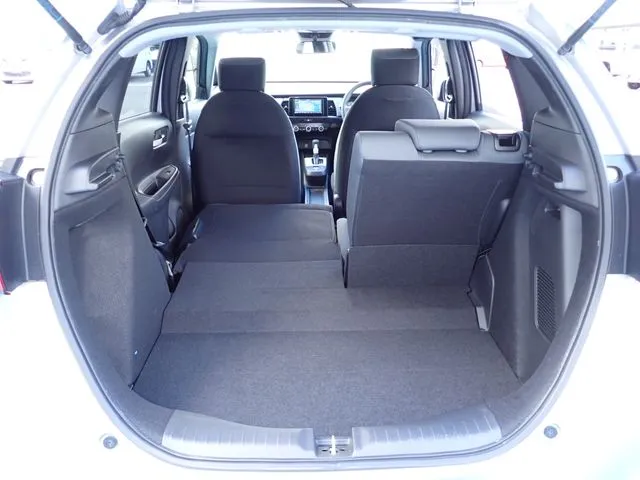 ホンダ フィット e:HEV