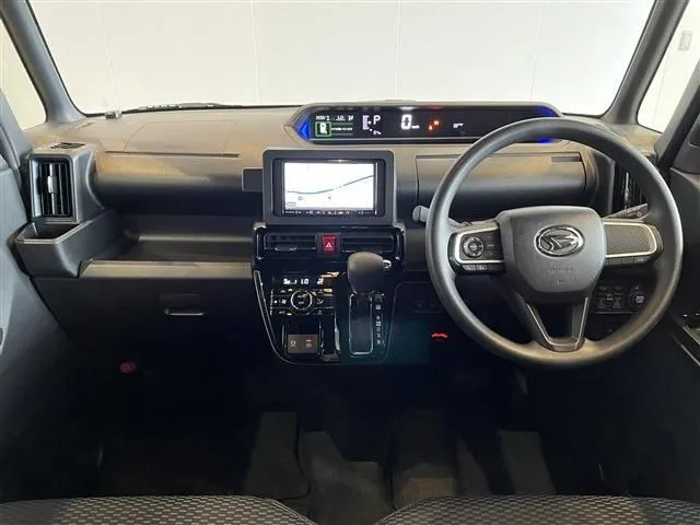 タント　カスタム（ダイハツ）の車両写真