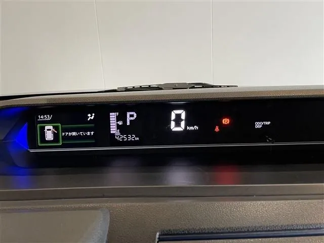 タント　カスタム（ダイハツ）の車両写真