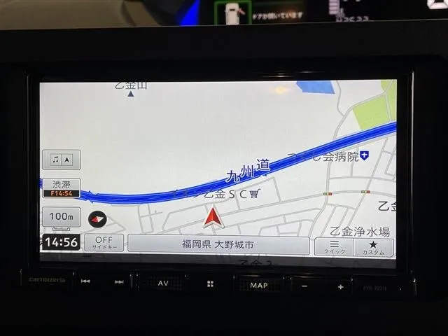 タント　カスタム（ダイハツ）の車両写真