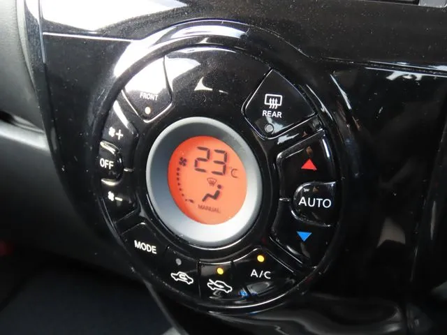 ノート（ニッサン）の車両写真