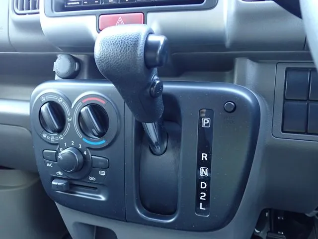 スクラムバン（マツダ）の車両写真