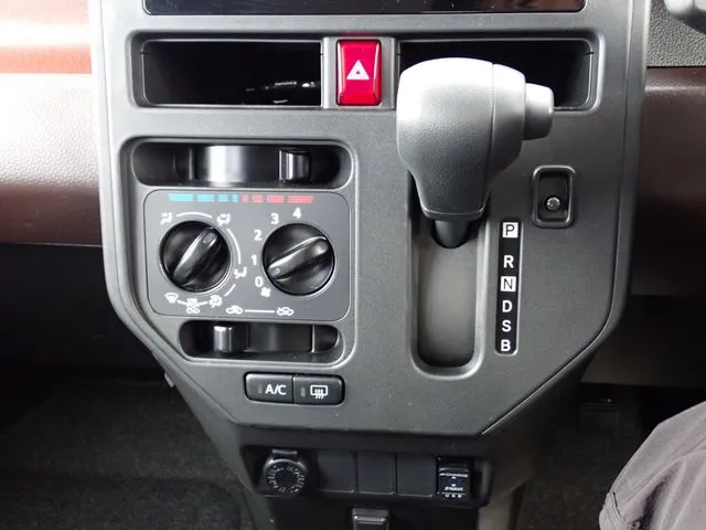 ジャスティ（スバル）の車両写真