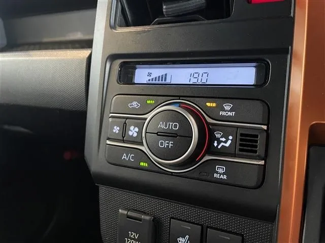 ダイハツ　タフト