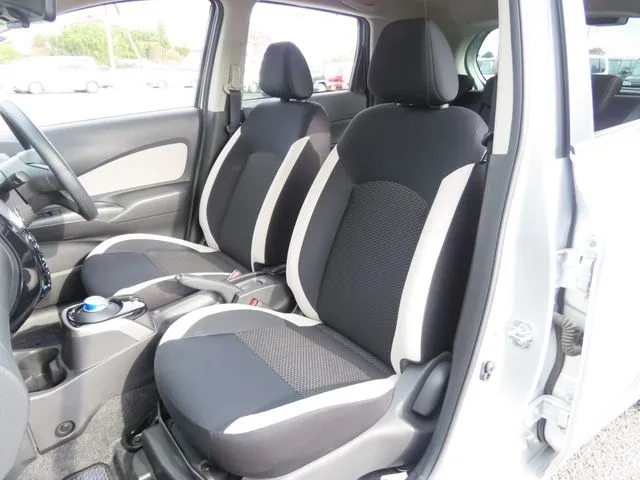 ノート（ニッサン）の車両写真