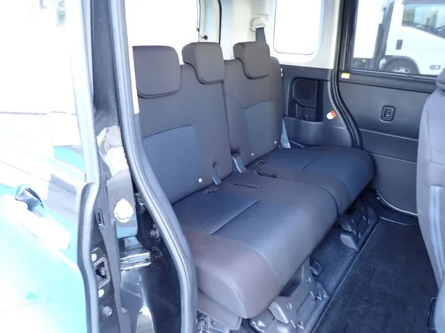 ルーミー(トヨタ)の車両写真