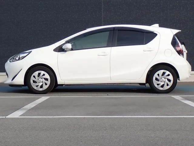 トヨタ　アクア