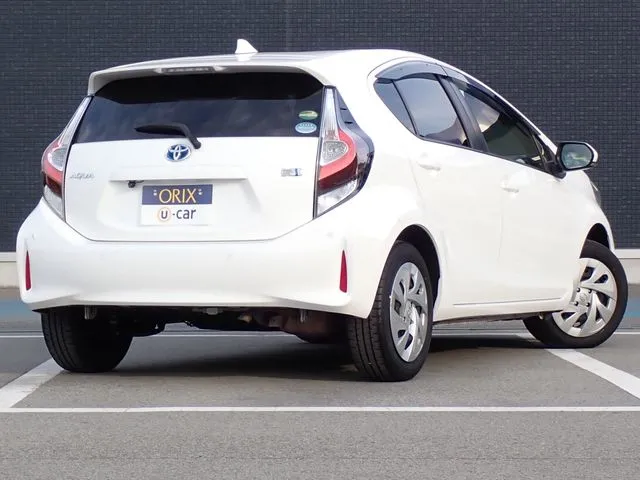 トヨタ　アクア