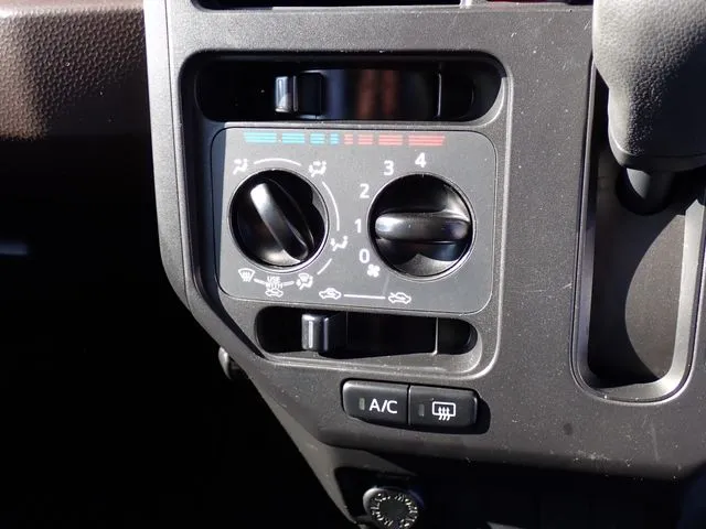 ルーミー(トヨタ)の車両写真