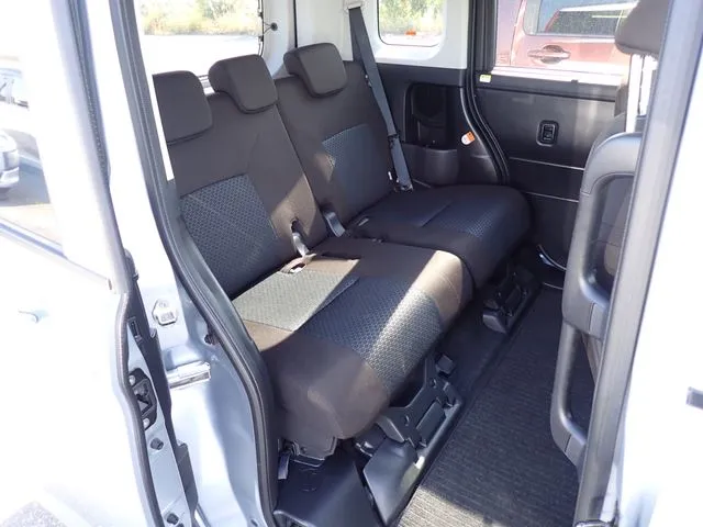 ルーミー(トヨタ)の車両写真