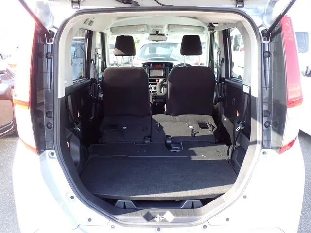 ルーミー(トヨタ)の車両写真