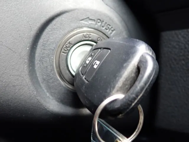 カローラフィールダー　ハイブリッド（トヨタ）の車両写真