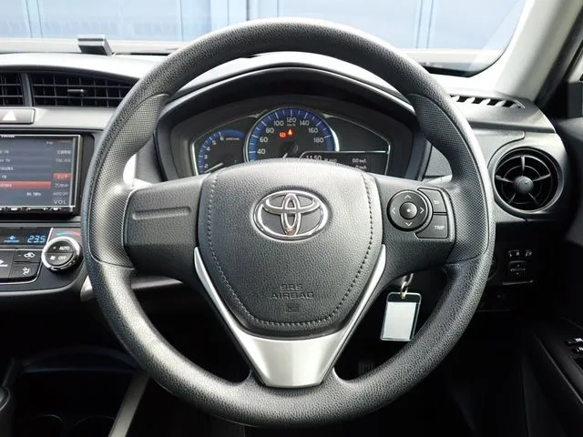 カローラフィールダー　ハイブリッド（トヨタ）の車両写真