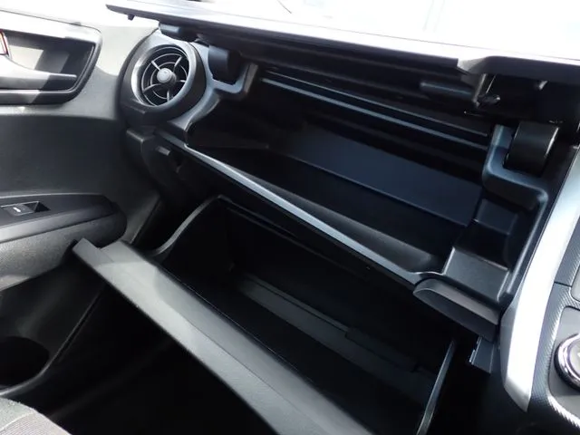 カローラフィールダー　ハイブリッド（トヨタ）の車両写真