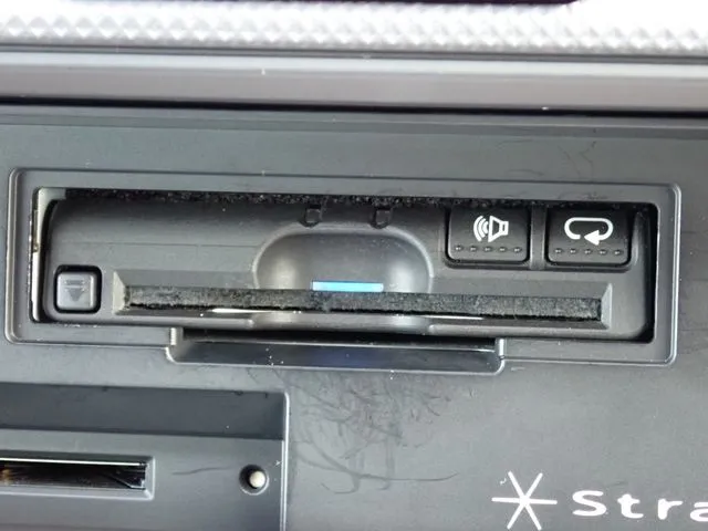 カローラフィールダー　ハイブリッド（トヨタ）の車両写真