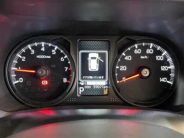 タフト（ダイハツ）の車両写真