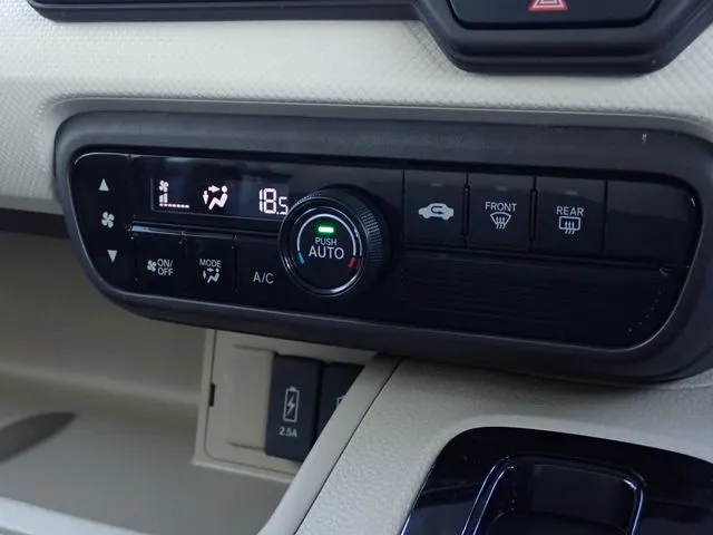 ホンダ　Ｎ　ＢＯＸ