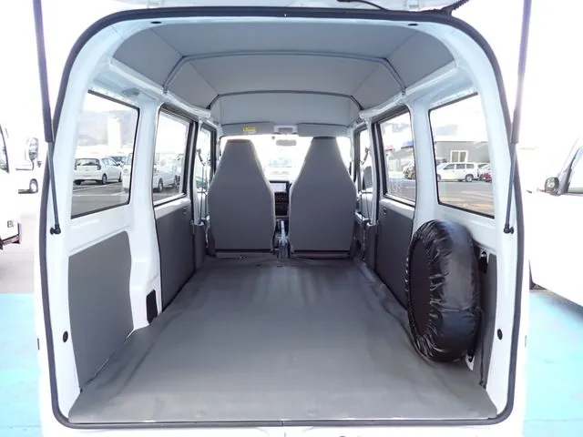 ミツビシ　ミニキャブミーブ