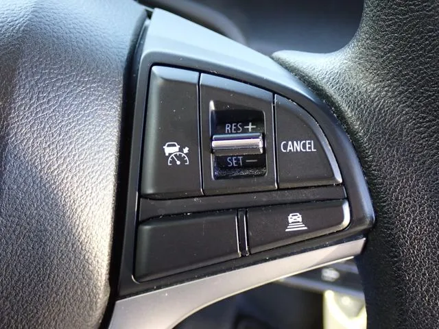 スズキ　ソリオ　４ＷＤ