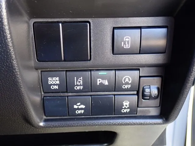 スズキ　ソリオ　４ＷＤ