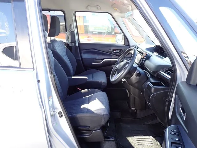 スズキ　ソリオ　４ＷＤ