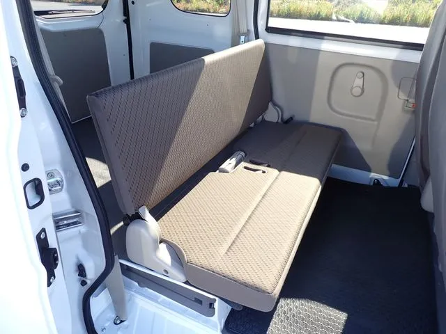 スズキ　エブリイバン