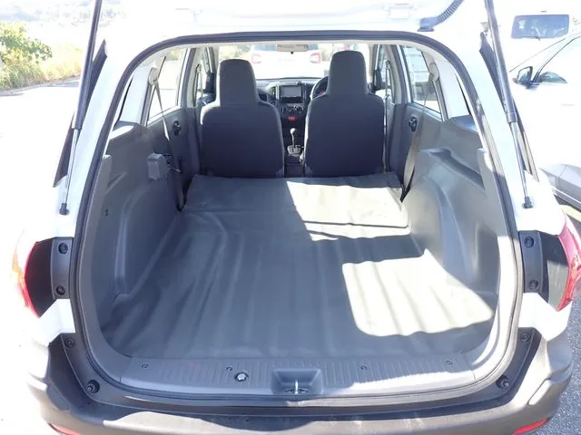 NV150 AD 2WD(ニッサン)の車両写真