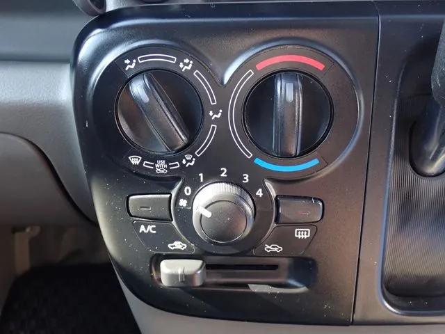 スズキ エブリイバン 4WD