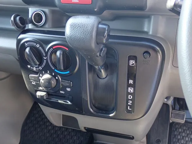 スズキ エブリイバン 4WD