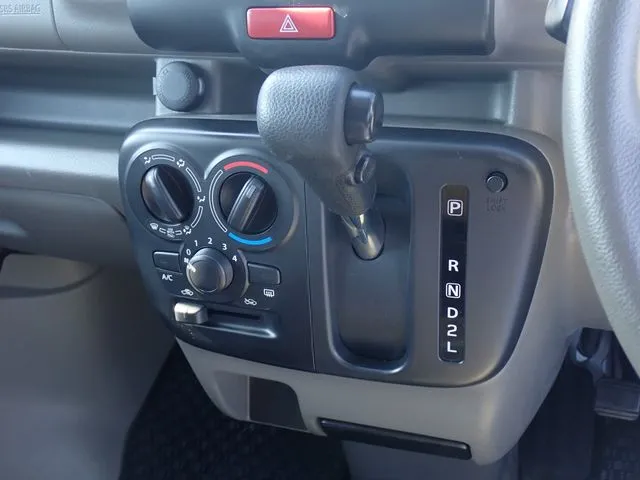 エブリイバン(スズキ)の車両写真