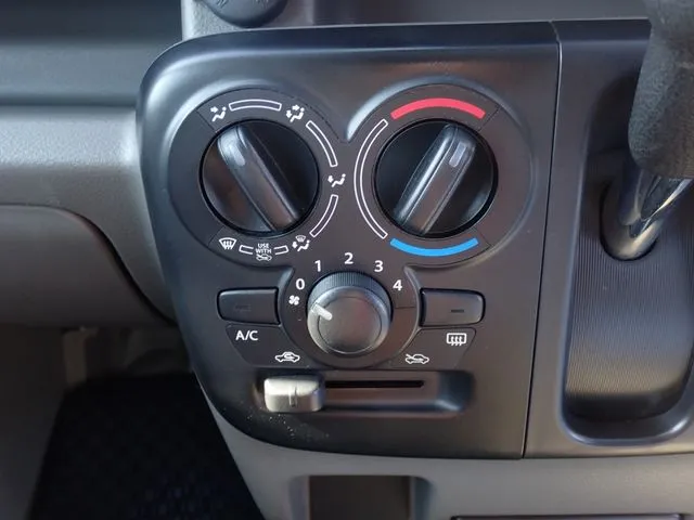 エブリイバン(スズキ)の車両写真