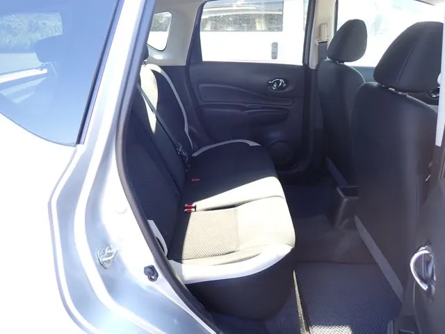 ニッサン　ノート