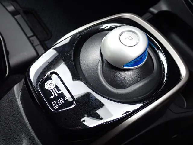 ニッサン　ノート