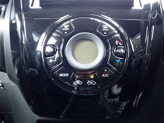 ニッサン　ノート