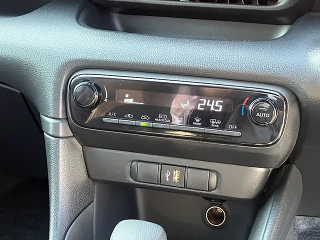 トヨタ ヤリス ハイブリッド