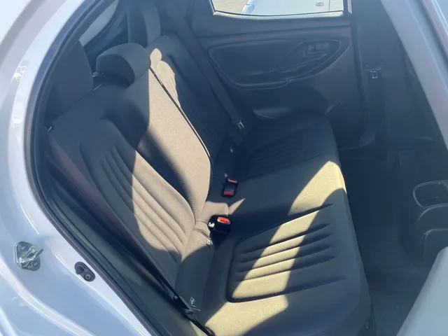 トヨタ ヤリス ハイブリッド