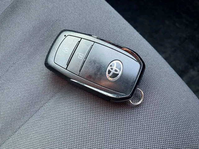 トヨタ ヤリス ハイブリッド