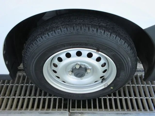 AD 4WD(ニッサン)の車両写真