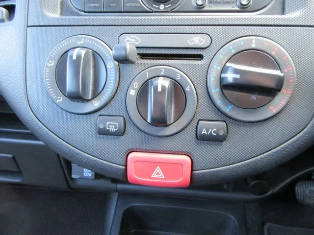 AD 4WD(ニッサン)の車両写真