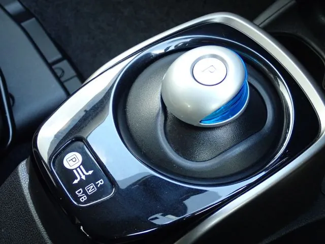 ニッサン　ノート