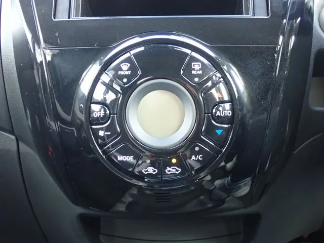 ニッサン　ノート