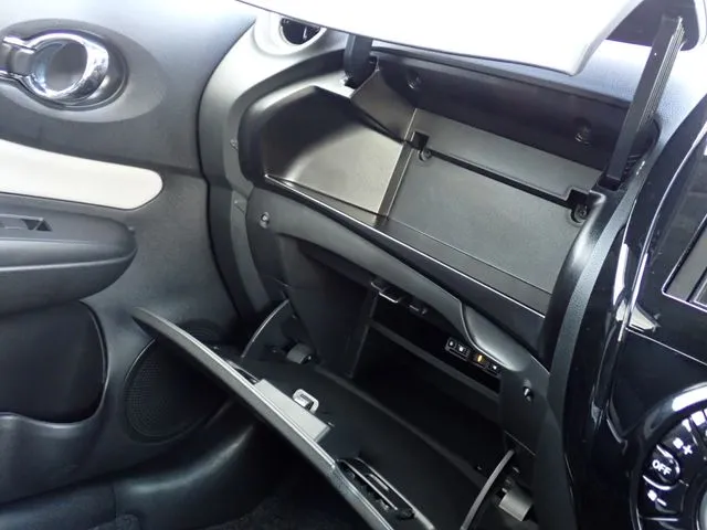 ニッサン　ノート