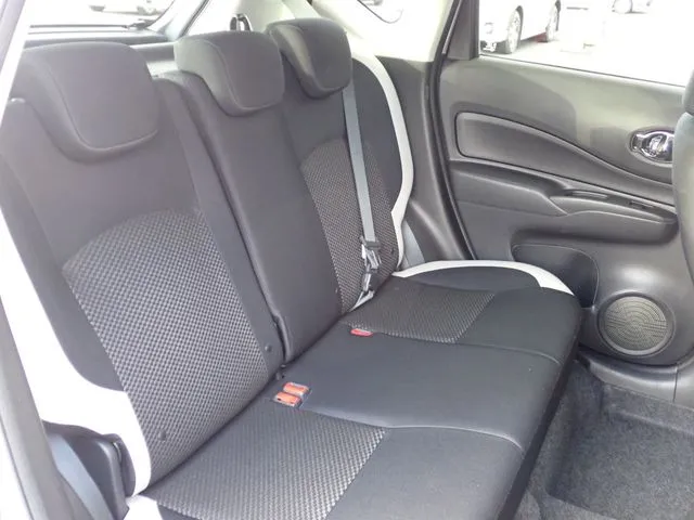 ニッサン　ノート