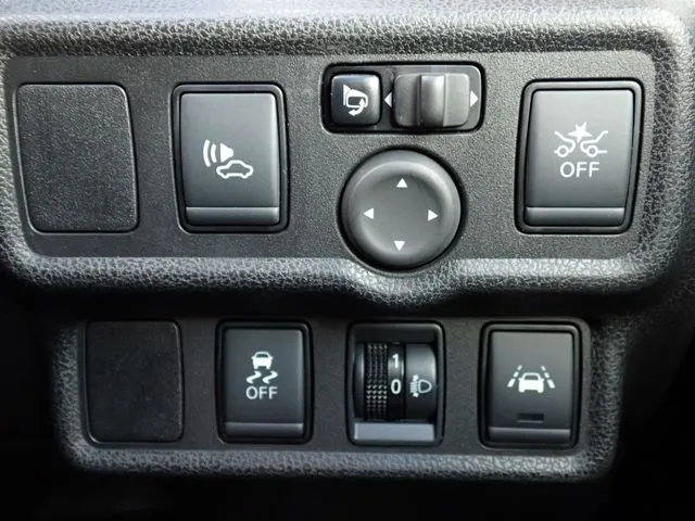 ニッサン　ノート