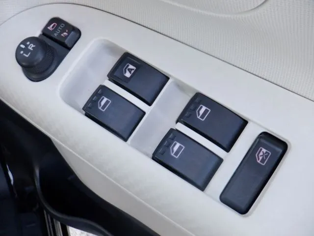 ムーヴ　キャンバス（ダイハツ）の車両写真