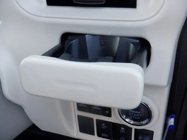 ムーヴ　キャンバス（ダイハツ）の車両写真