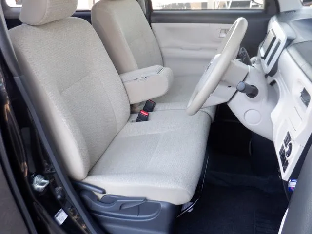 ムーヴ　キャンバス（ダイハツ）の車両写真