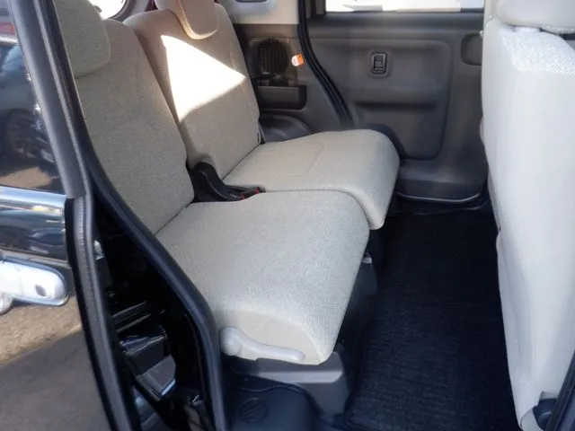 ムーヴ　キャンバス（ダイハツ）の車両写真